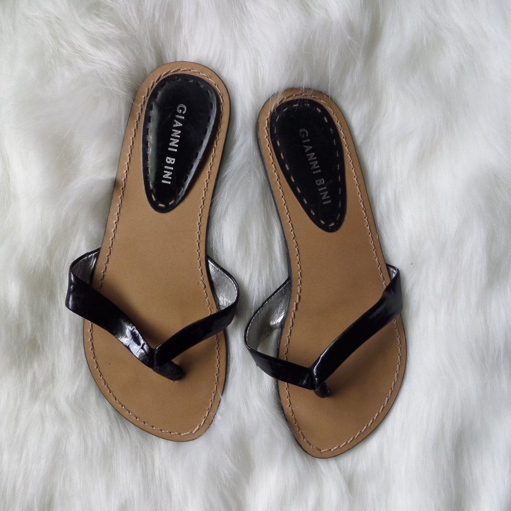 ***Bundle*** Gianni Bini and Michelle D Sandals